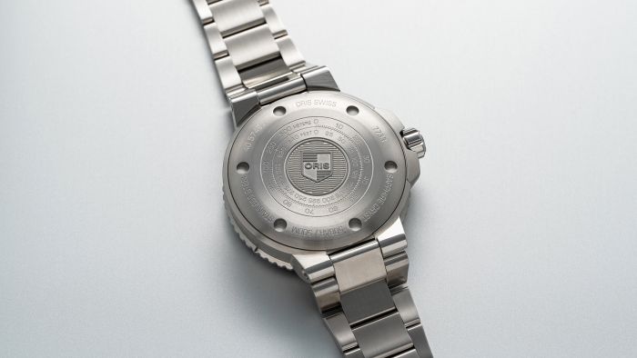Oris aquis small on sale second date price