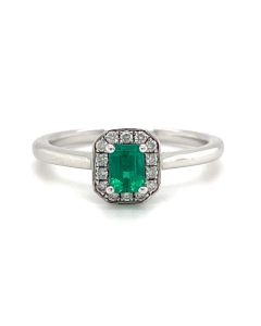 18ct White Gold Emerald & Diamond Halo Cluster Ring 