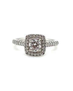 Platinum 0.83ct Solitaire with Diamond Shoulder Ring