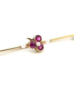 Pre-Owned 15ct Yellow Gold Trefoil Bar Brooch