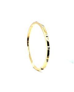 Pre-Owned 18ct Yellow and White Gold Five Diamond Bangle