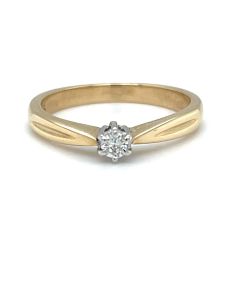 Pre-owned 9ct Yellow Gold Solitaire ring