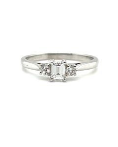 18ct white gold Emerald cut/round brilliant cut Diamond three stone ring