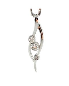 Pre-Owned 18ct White Gold Diamond Pendant with Chain